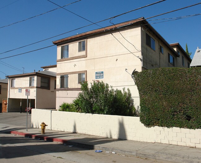 735-739 N Vendome St in Los Angeles, CA - Building Photo - Building Photo