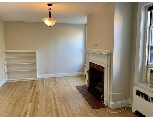 82 Mount Vernon St, Unit 41 in Boston, MA - Building Photo