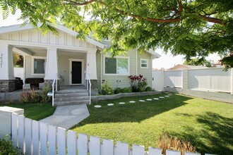 26221 Oak St in Lomita, CA - Building Photo - Building Photo