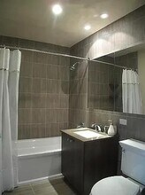 303 Tenth Avenue in New York, NY - Building Photo - Building Photo