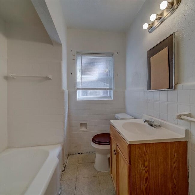 16559 Murray Hill St in Detroit, MI - Building Photo - Building Photo