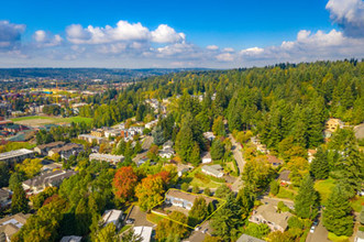 BEAR CREEK APARTMENTS in Redmond, WA - Building Photo - Other