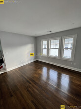 24 Lawrence St, Unit 12 in Watertown, MA - Building Photo - Building Photo