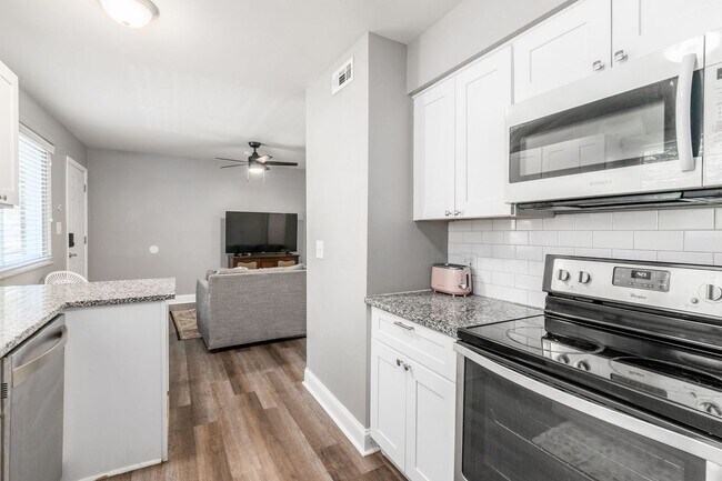 2103 Iuka Ravine