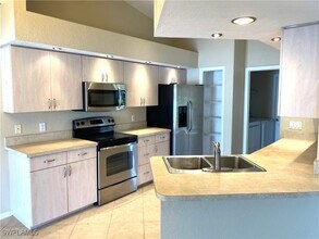1733 SW 40th Terrace in Cape Coral, FL - Building Photo - Building Photo