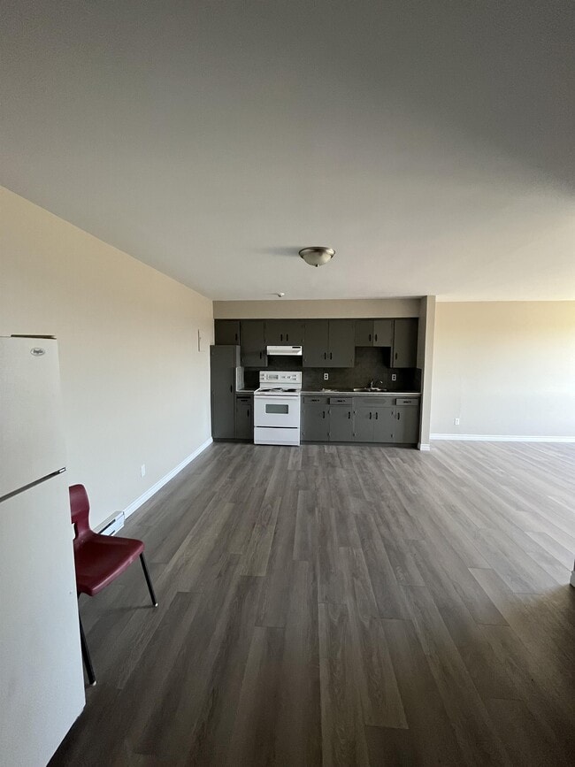 615 Chalmers Ct in Bathurst, NB - Building Photo - Building Photo