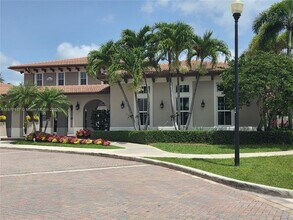 22415 SW 89th Ave in Cutler Bay, FL - Building Photo - Building Photo
