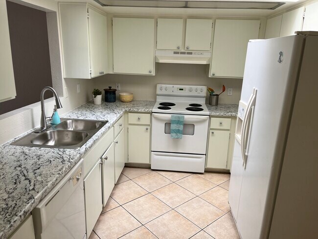 517 W Duke Dr in Tempe, AZ - Building Photo - Building Photo