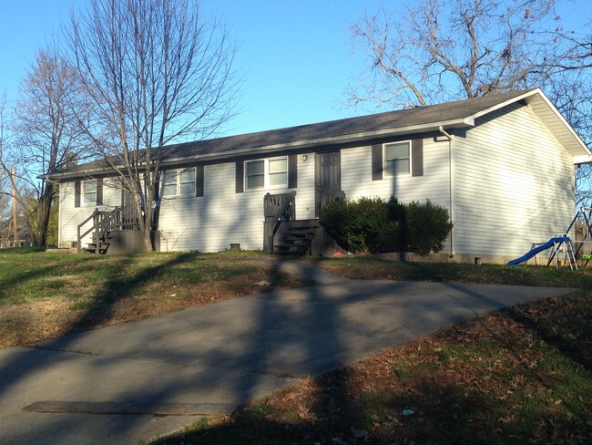 1801 Ridgewood Dr-Unit -1801 B Ridgewood in Murray, KY - Building Photo - Building Photo