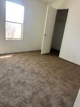 1198 Las Rosas Dr in Los Lunas, NM - Building Photo - Building Photo