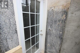 152 The Queensway in Barrie, ON - Building Photo - Building Photo