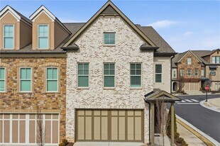 110 Via Roma in Woodstock, GA - Building Photo