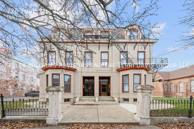 property at 726 York St