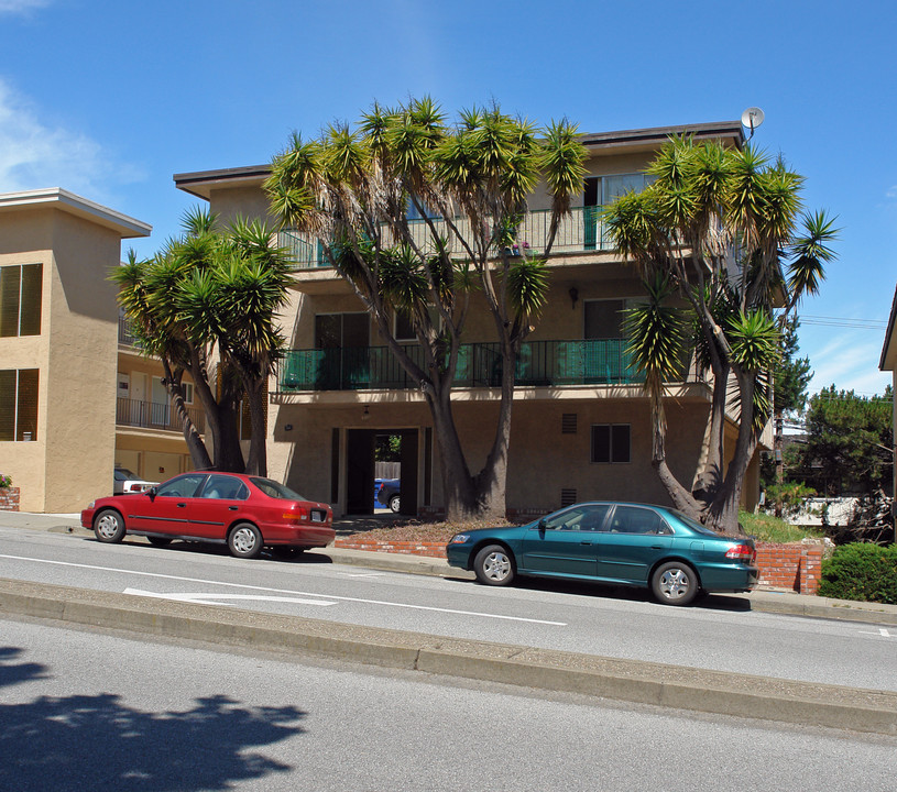 508 Richmond Dr in Millbrae, CA - Building Photo