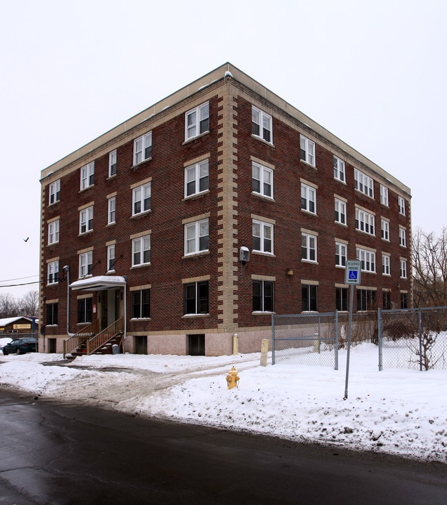 103 E Kennedy St in Syracuse, NY - Foto de edificio - Building Photo