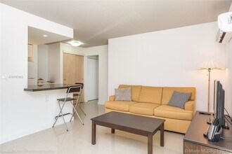 915 Jefferson Ave in Miami Beach, FL - Foto de edificio - Building Photo