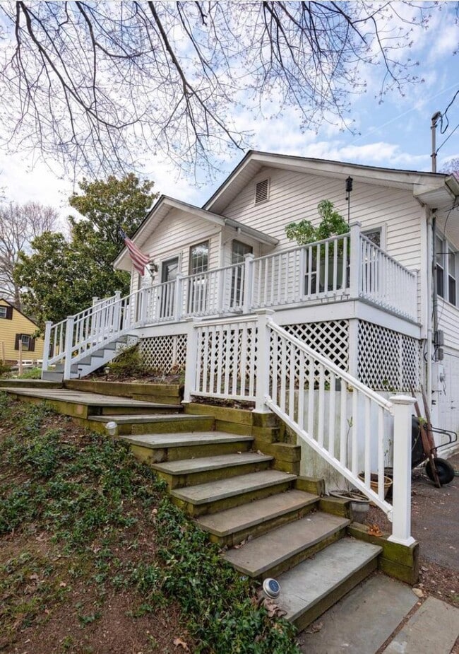 6420 Telegraph Rd in Alexandria, VA - Building Photo - Building Photo