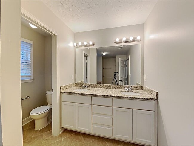 820 Providence Dr in Lawrenceville, GA - Building Photo - Building Photo