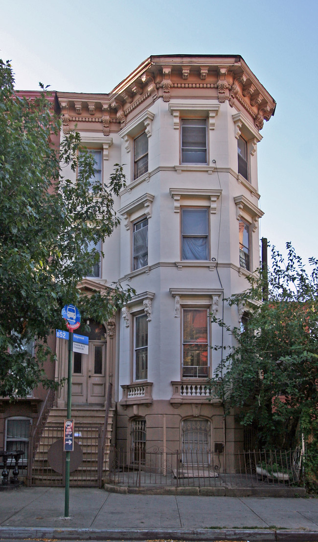 290 Greene Ave