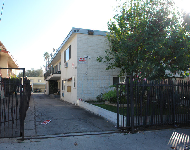 5534 Bonner Ave in North Hollywood, CA - Building Photo - Building Photo