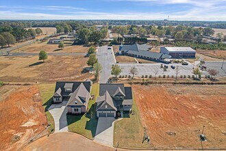17908 Longleaf Dr in Athens, AL - Building Photo - Building Photo