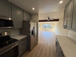 6816 Hyde Park Dr in San Diego, CA - Building Photo - Building Photo