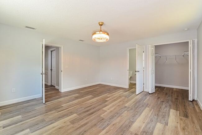 37420 New York Ave in Umatilla, FL - Building Photo - Building Photo