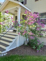 33 Flett Rd, Unit 1 in Belmont, MA - Building Photo