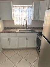 162 Camden G in West Palm Beach, FL - Building Photo - Building Photo