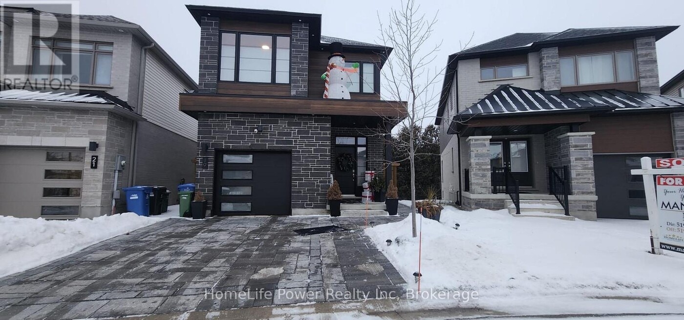 19 Ferris Cir in Guelph, ON - Building Photo