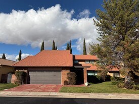 545 S Valley View Dr in Saint George, UT - Building Photo