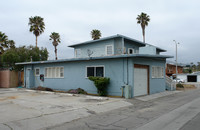 2272 Pierpont Blvd in Ventura, CA - Foto de edificio - Building Photo