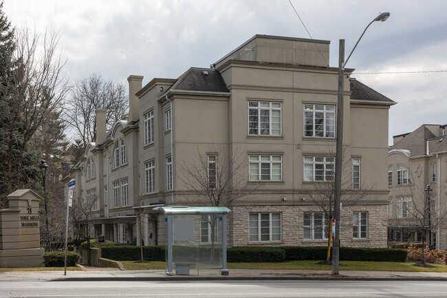 The Townhouses of Hogg's Hollow in Toronto, ON - Building Photo - Building Photo