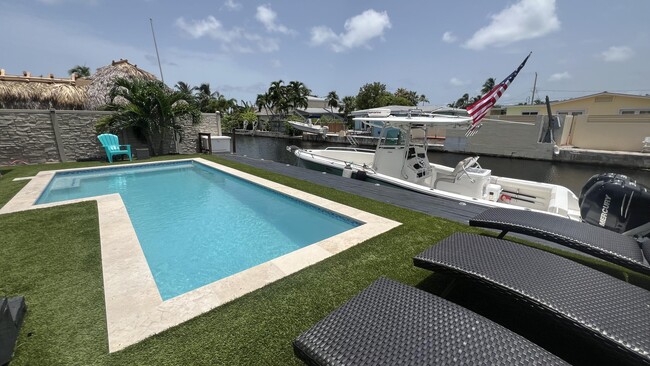 1623 Venetian Dr in Key West, FL - Foto de edificio - Building Photo
