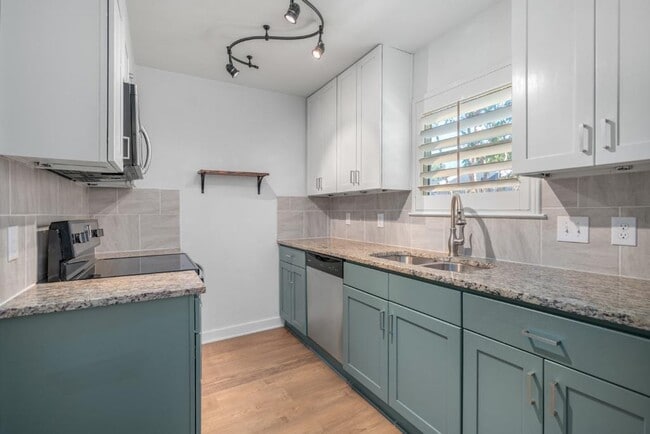 property at 6211 Manor Rd