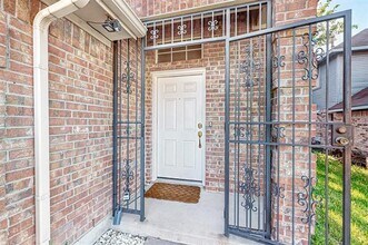 2048 Williams Way Ln in Dallas, TX - Building Photo - Building Photo