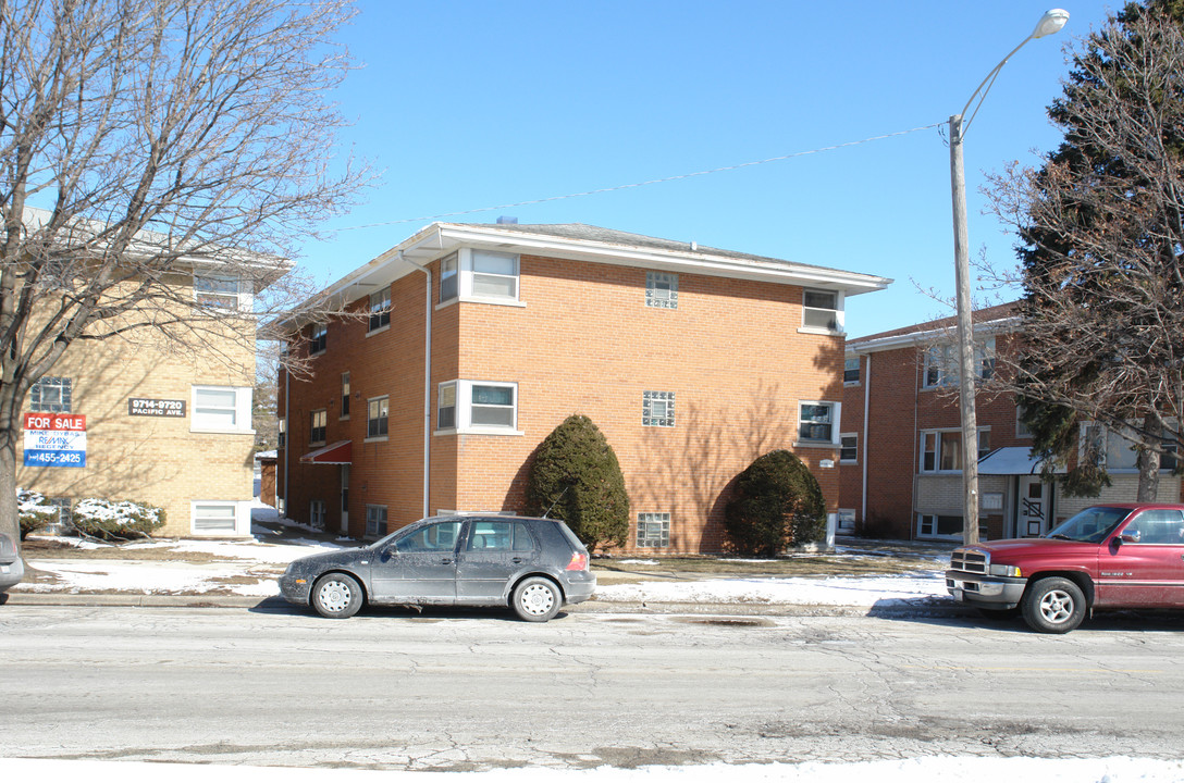 9710-9712 Pacific Ave in Franklin Park, IL - Building Photo