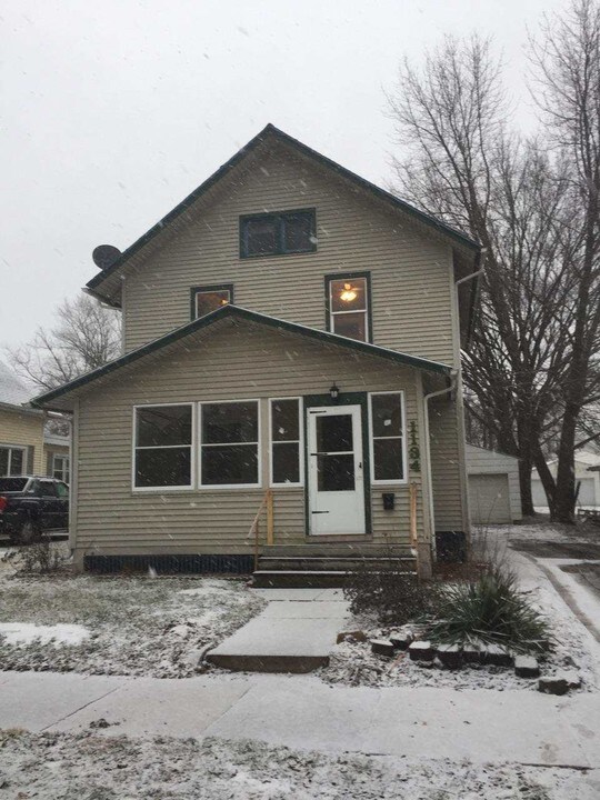 1134 Bertch Ave in Waterloo, IA - Building Photo