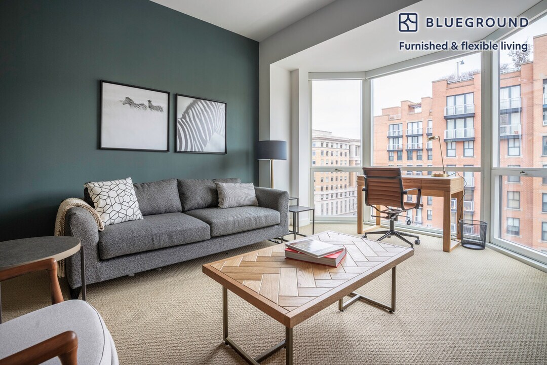 425 8th St NW in Washington, DC - Building Photo