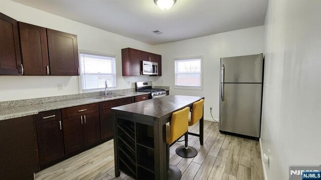 434 Passaic Ave in Lodi, NJ - Building Photo - Building Photo