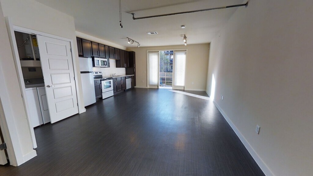 Zang Triangle Apartments in Dallas, TX