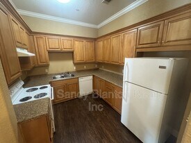 7071 Lake Joanne Dr in Pensacola, FL - Building Photo