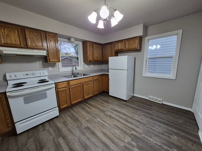 property at 1800 Allison Ave