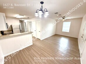 1627 N Navidad St in San Antonio, TX - Building Photo - Building Photo