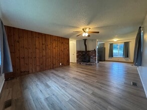 1281 Underhill Ave in Mckinleyville, CA - Building Photo - Building Photo