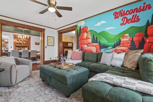 924 Capital St in Wisconsin Dells, WI - Building Photo