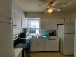 200 N Betty Ln in Clearwater, FL - Building Photo - Building Photo