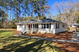 209 Lincoln Ave in Lincolnton, GA - Building Photo