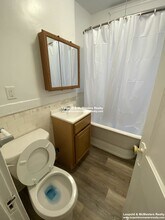 1198 Boylston St, Unit 35 in Boston College, MA - Foto de edificio - Building Photo