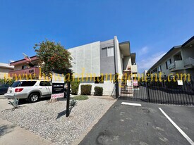 4334 Berryman Ave in Los Angeles, CA - Building Photo
